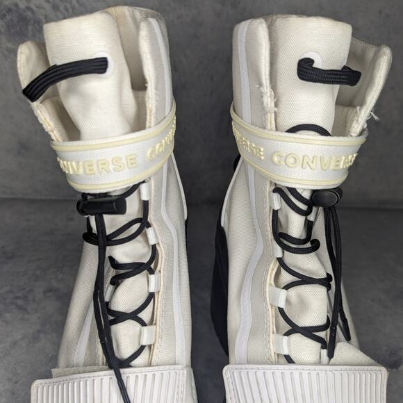 Converse Chuck Taylor All Star Gr82 Heeled Boot in White & Black, Size 7 - Picture 9 of 13